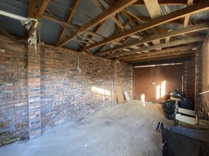 Garage- click for photo gallery